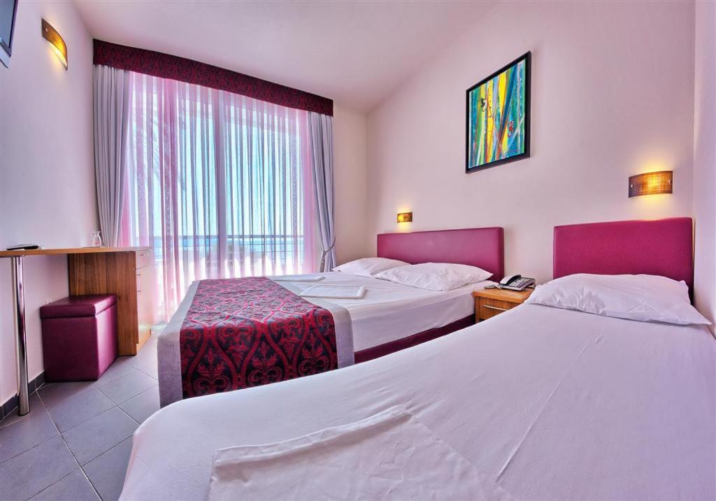 Hotel Sirena Podgora Luaran gambar