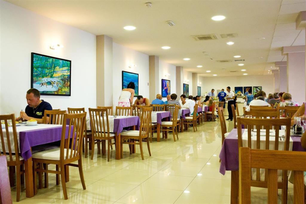 Hotel Sirena Podgora Luaran gambar