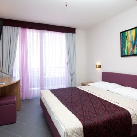 Hotel Sirena Podgora Luaran gambar