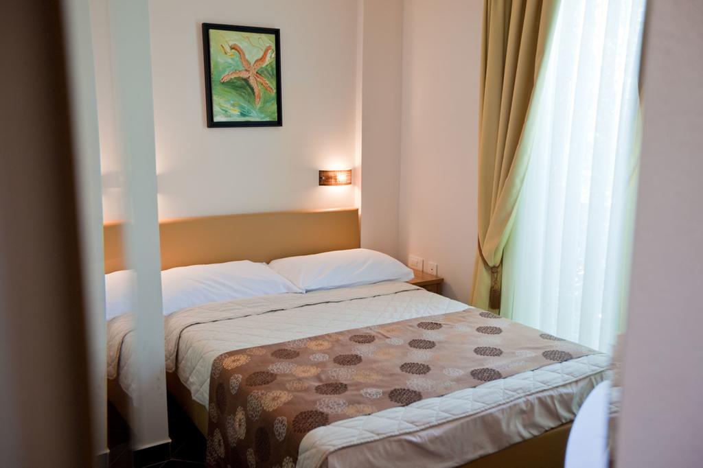 Hotel Sirena Podgora Luaran gambar