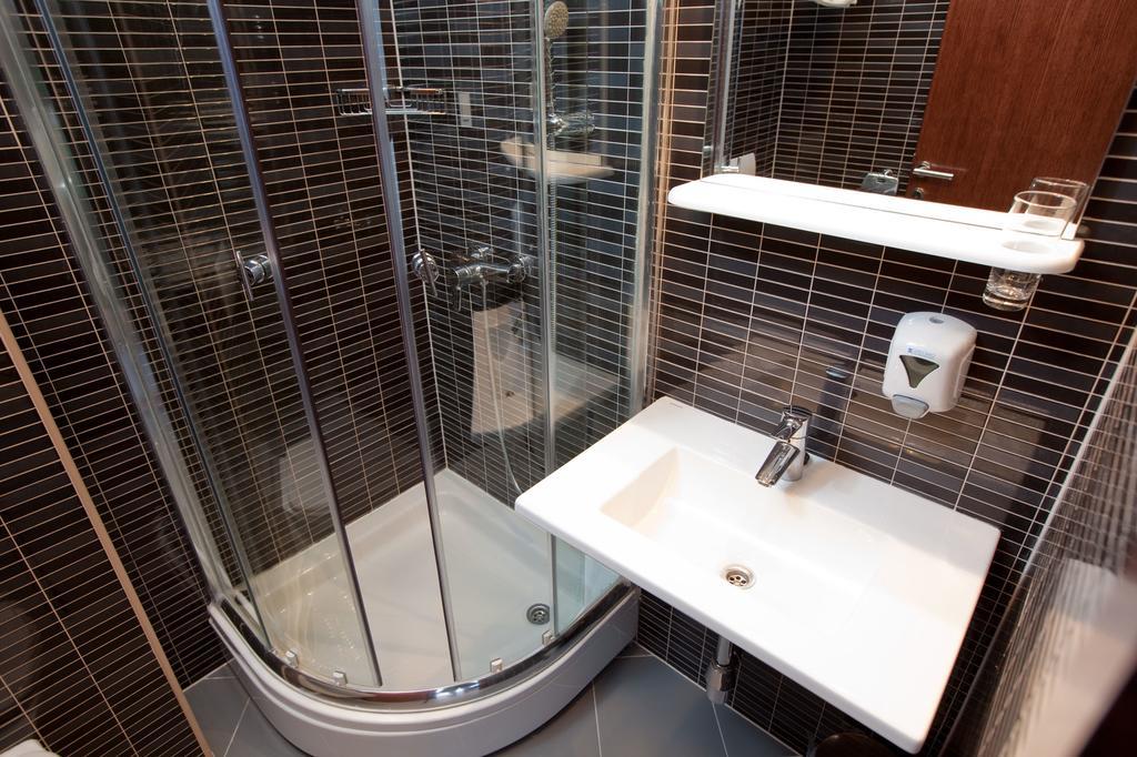 Hotel Sirena Podgora Luaran gambar
