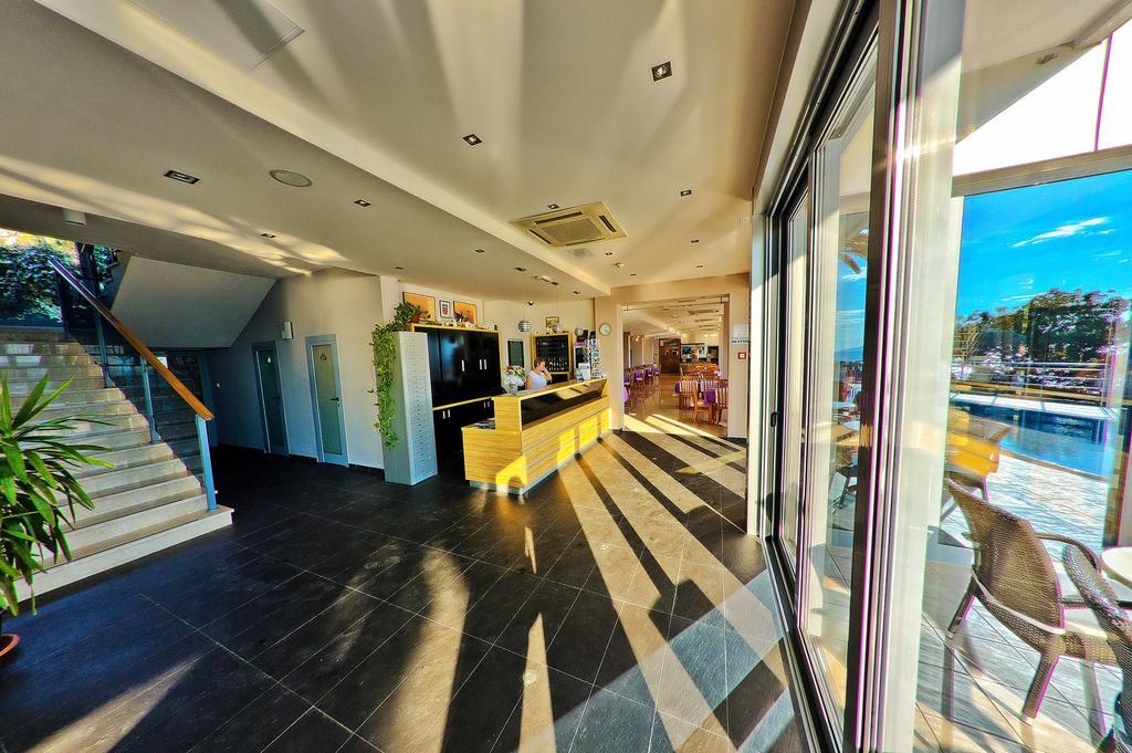 Hotel Sirena Podgora Luaran gambar